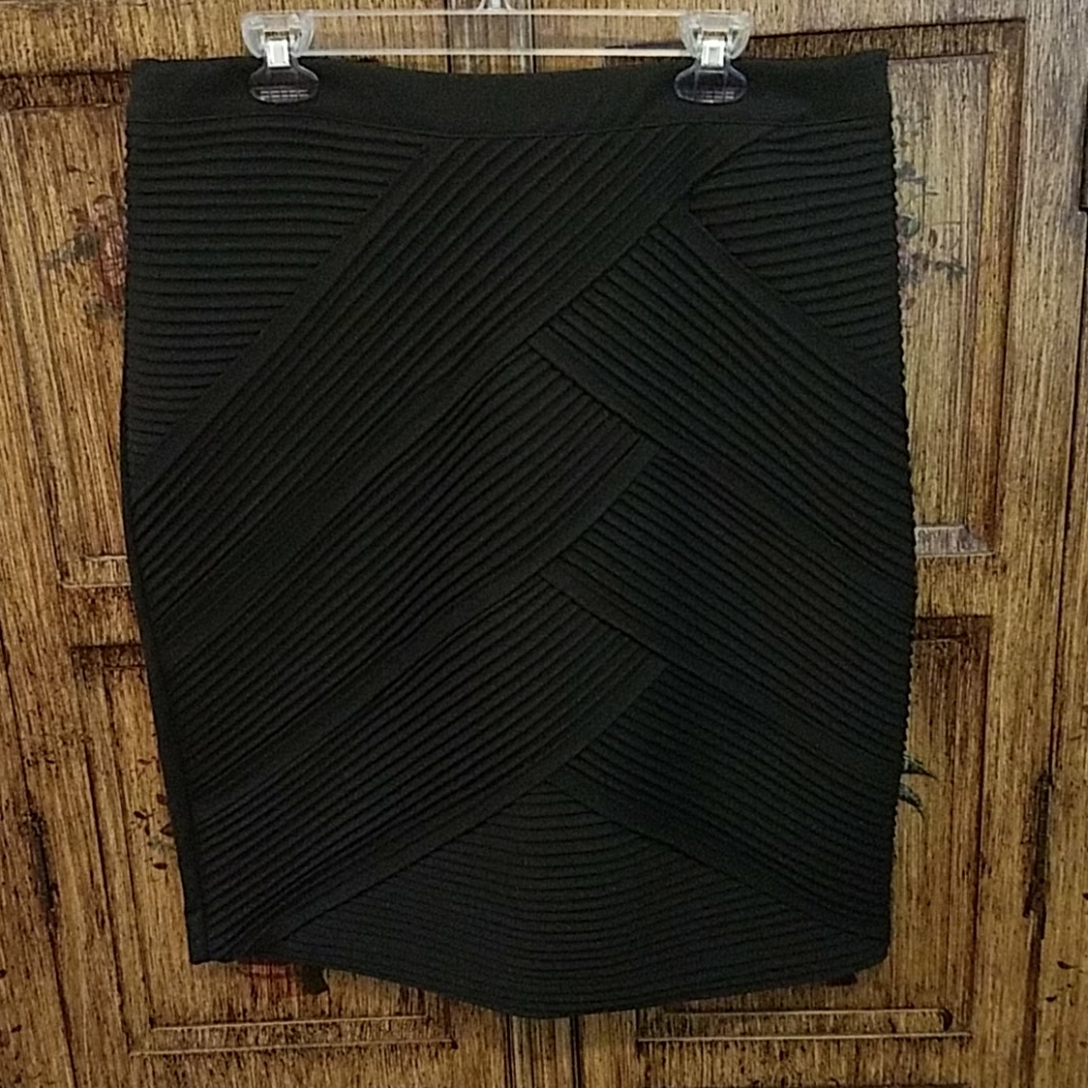 Lane Bryant Zig-Zag Design Black Skirt NWT